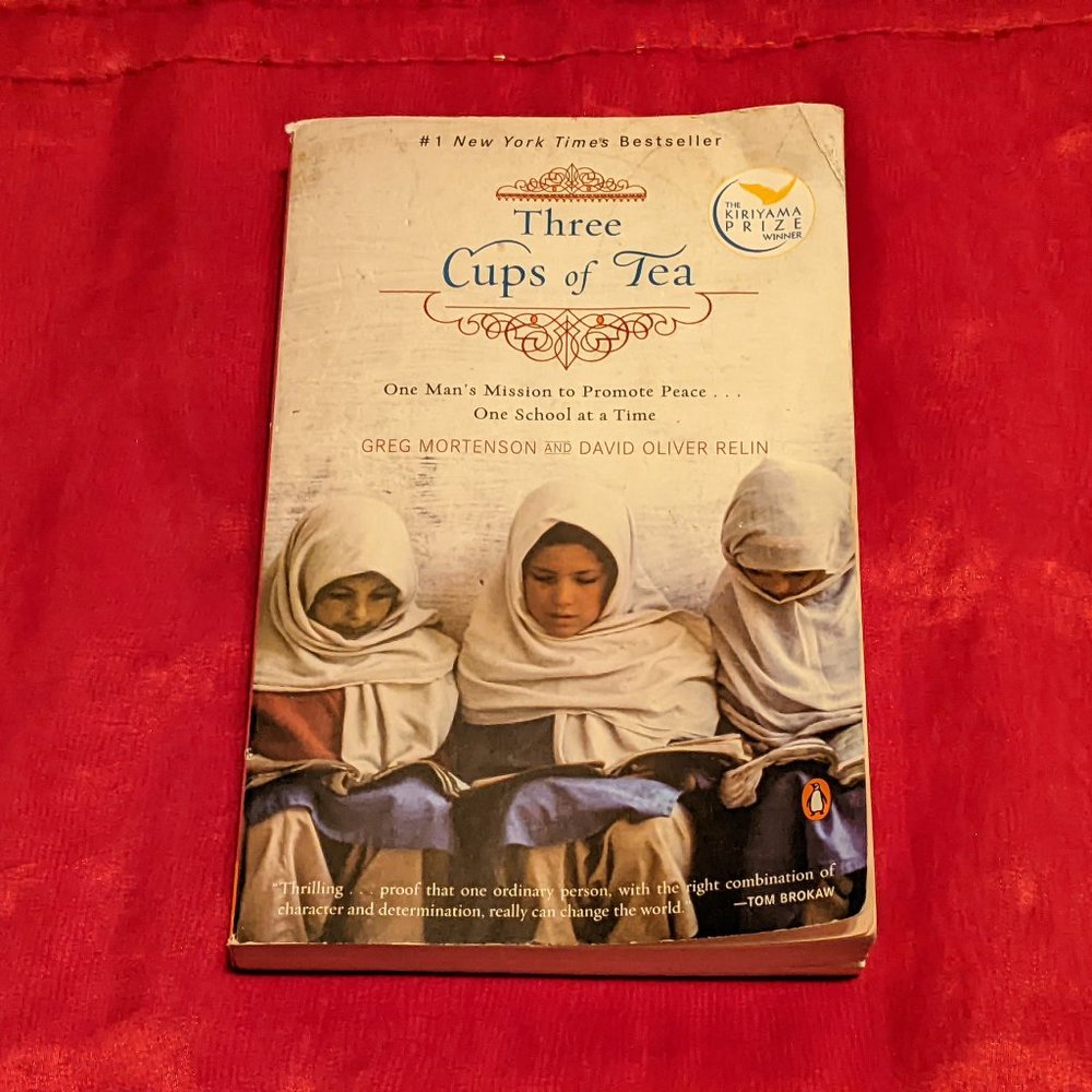 Three Cups of Tea by Greg Mortenson & David Oliver Relin💥PRICE DROP💥
